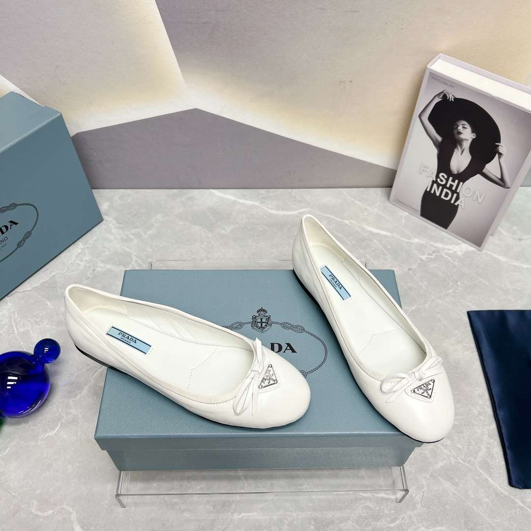 Pra*a Nappa Ballerinas White For Women
