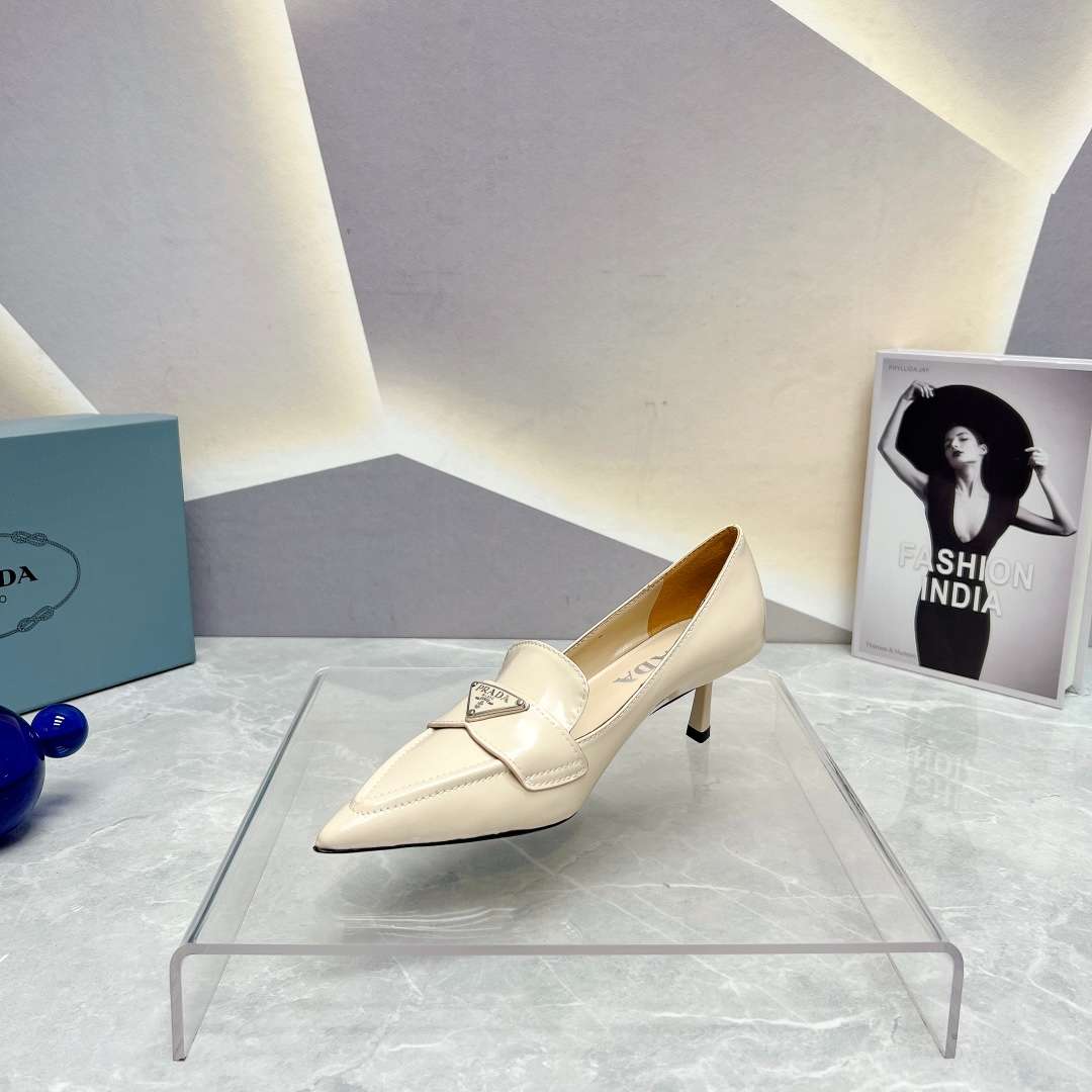 Pra*a Patent Pumps Cream For Women