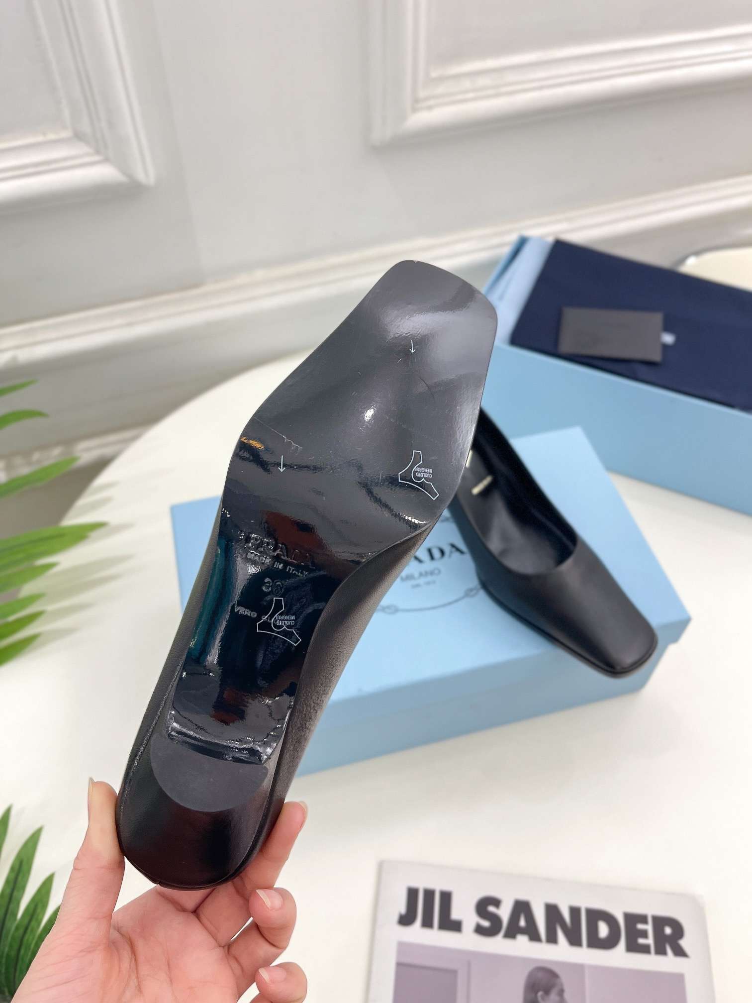 Pra*a Brushed Pumps Black For Women