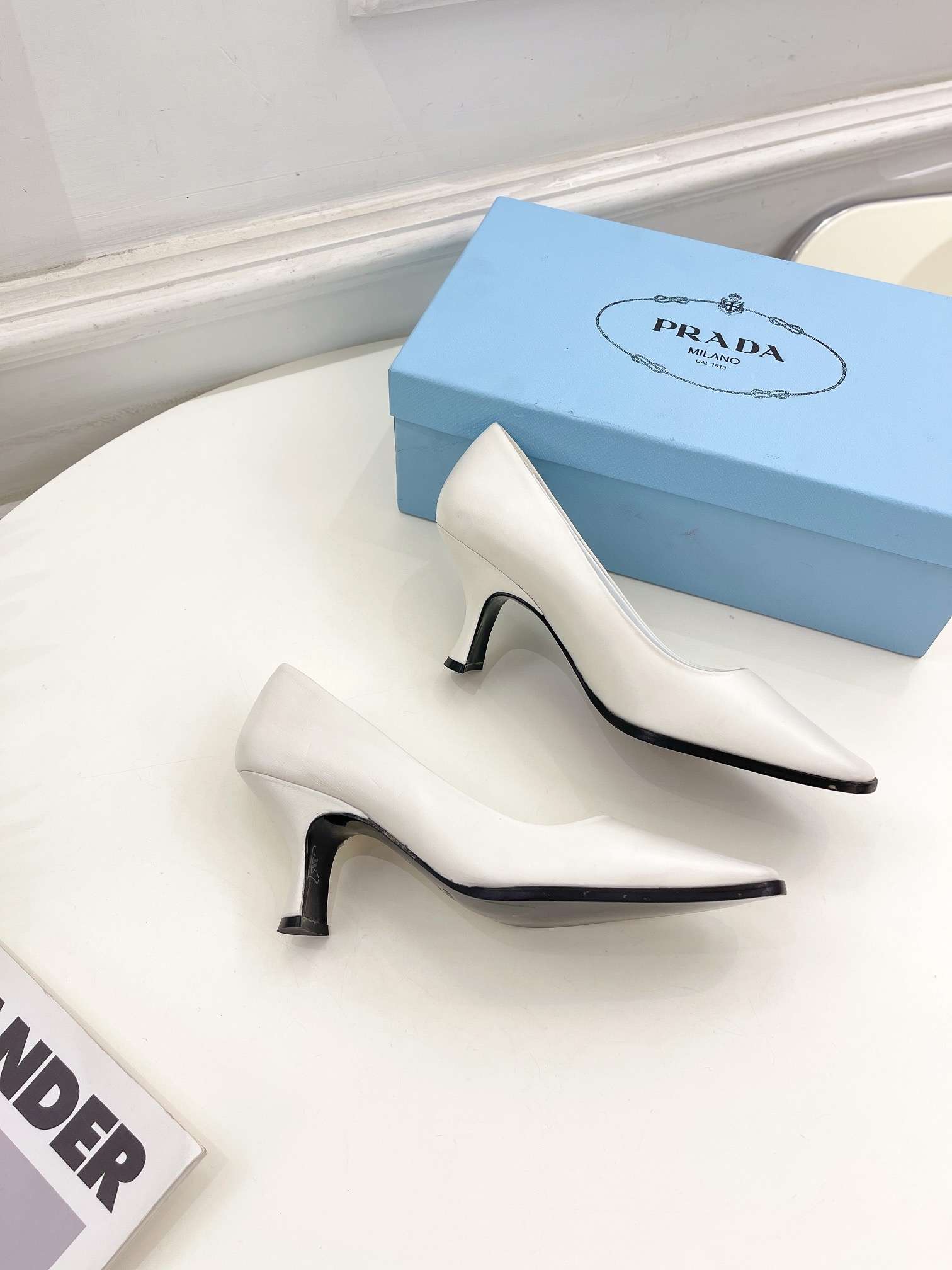 Pra*a Brushed Pumps White For Women