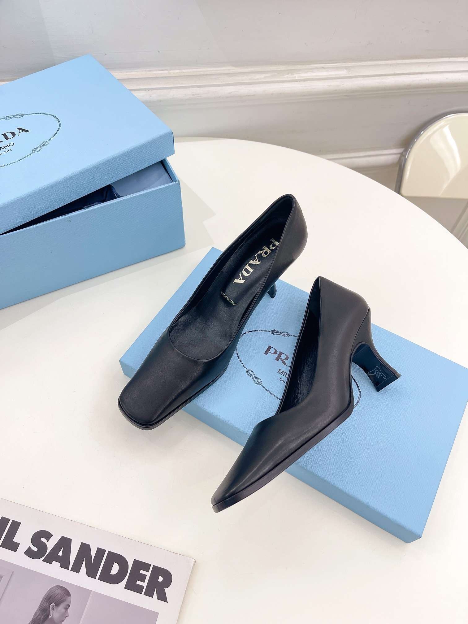 Pra*a Brushed Pumps Black For Women