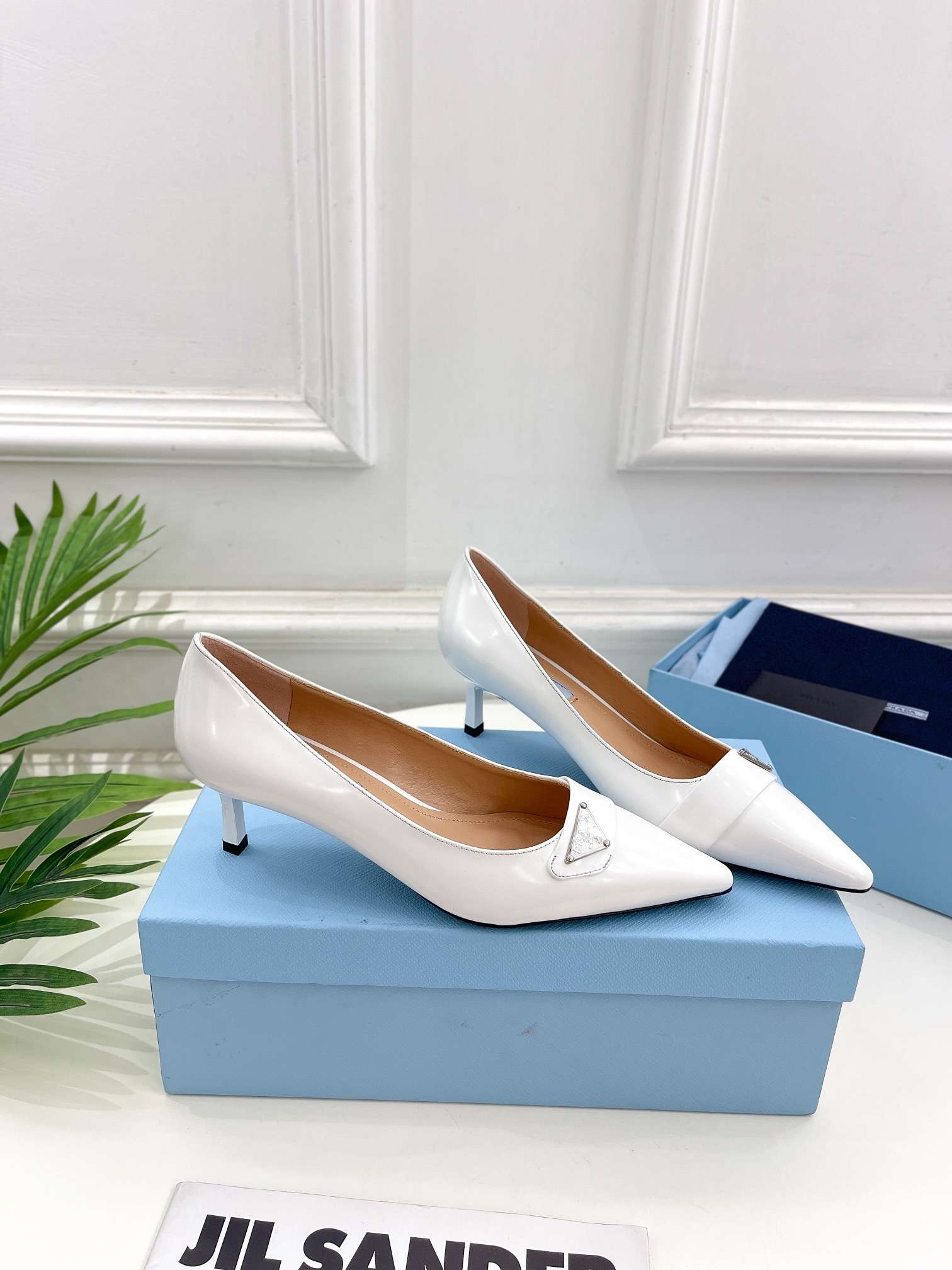 Pra*a Soft Pointed Heel Pumps White For Women