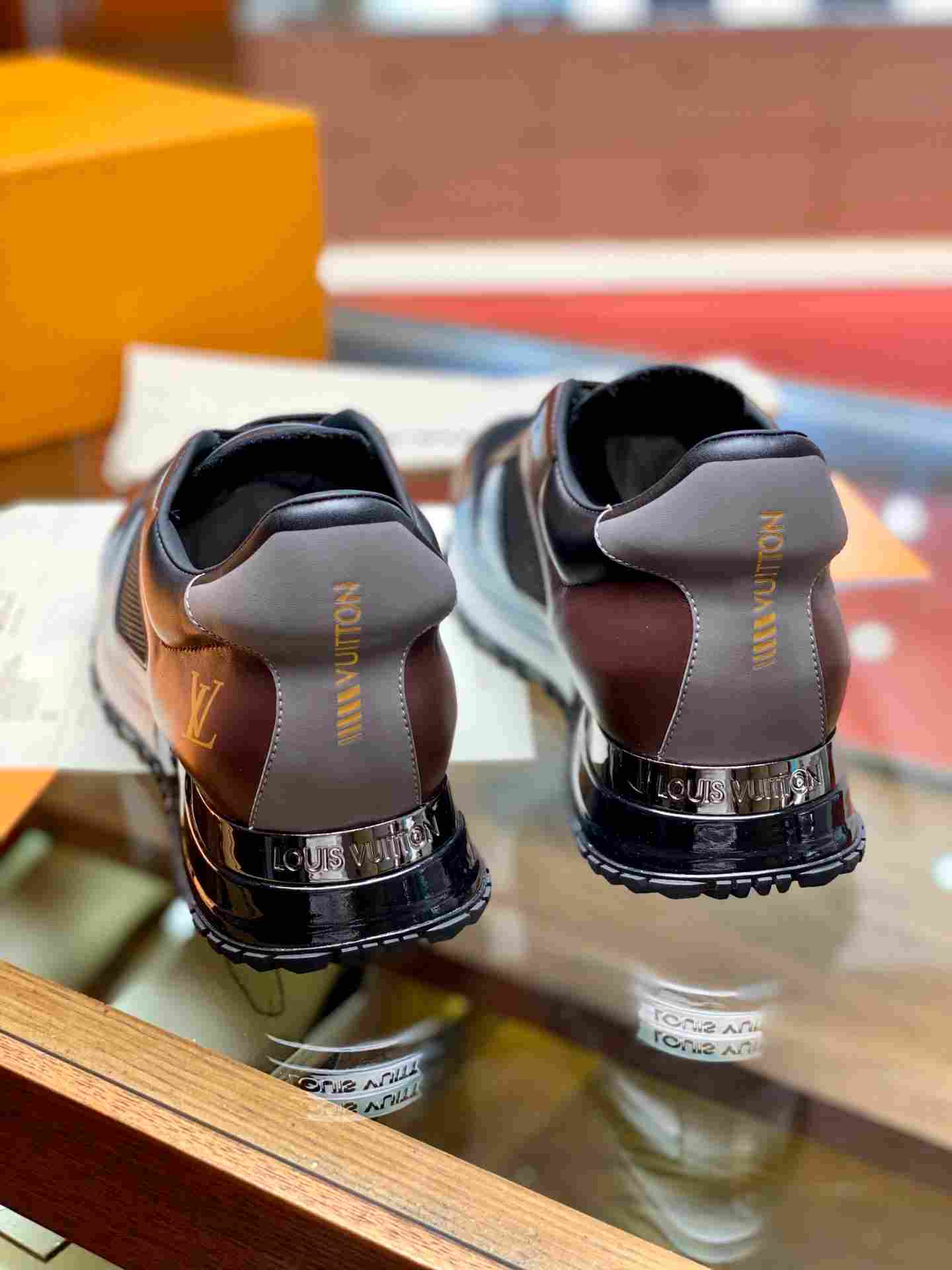 L0vis Vvtt0n Run Away Sneaker Black For Men