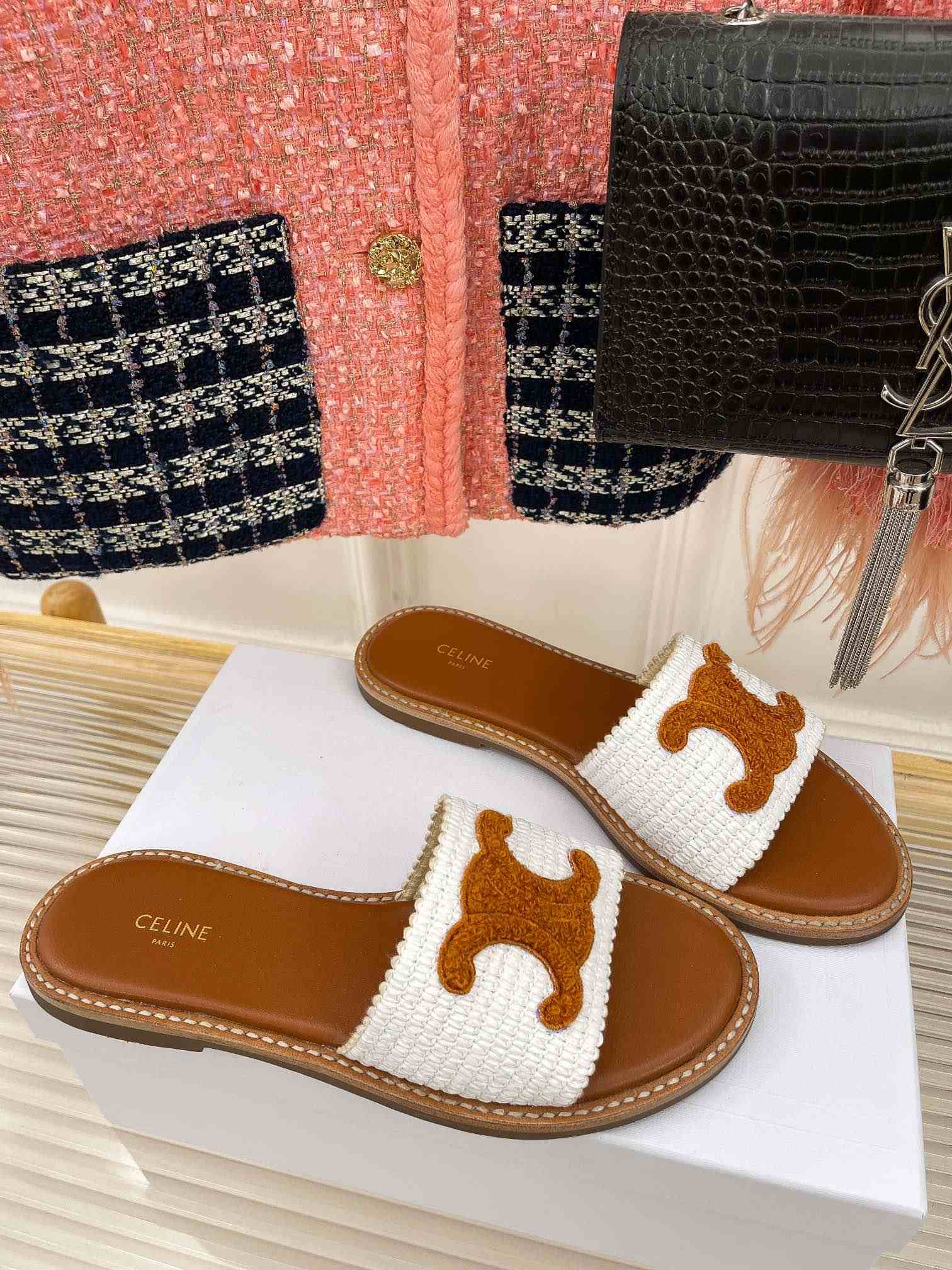 Ce1i*e Lympia Flat In Raffia White For Women