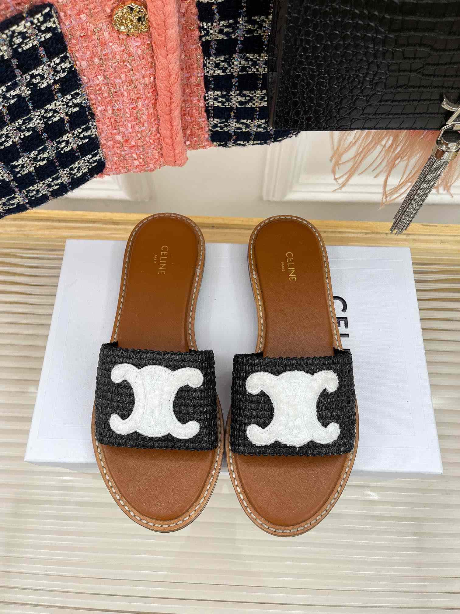 Ce1i*e Lympia Flat In Raffia Black For Women