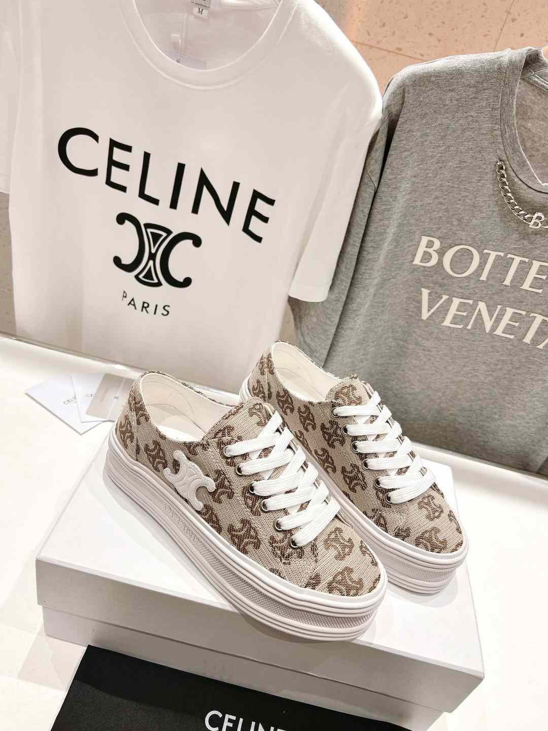 Ce1i*e Triomphe Sneakers In Canvas Beige For Women