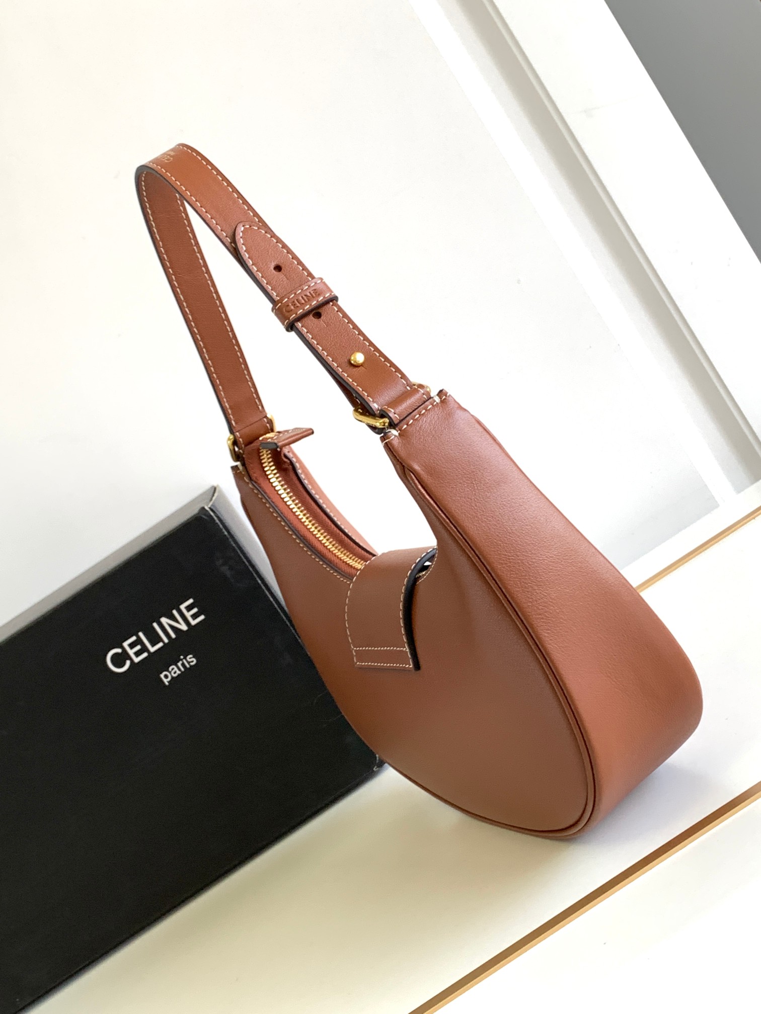Ce1i*e Ava Triomphe Soft Bag Brown For Women 24.5cm / 10in 114493DGQ.04LU