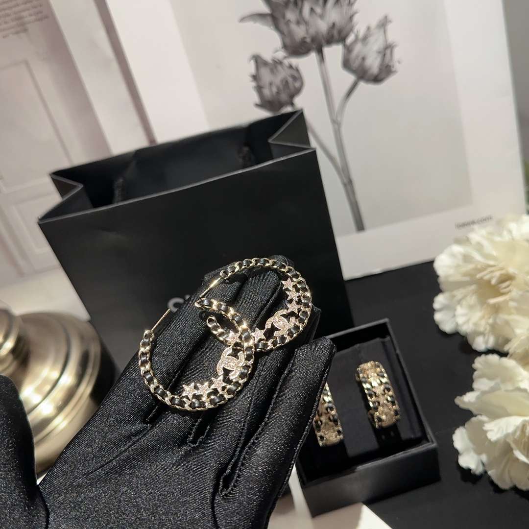 Ch**el Chain Of Stars Earrings Gold For Women