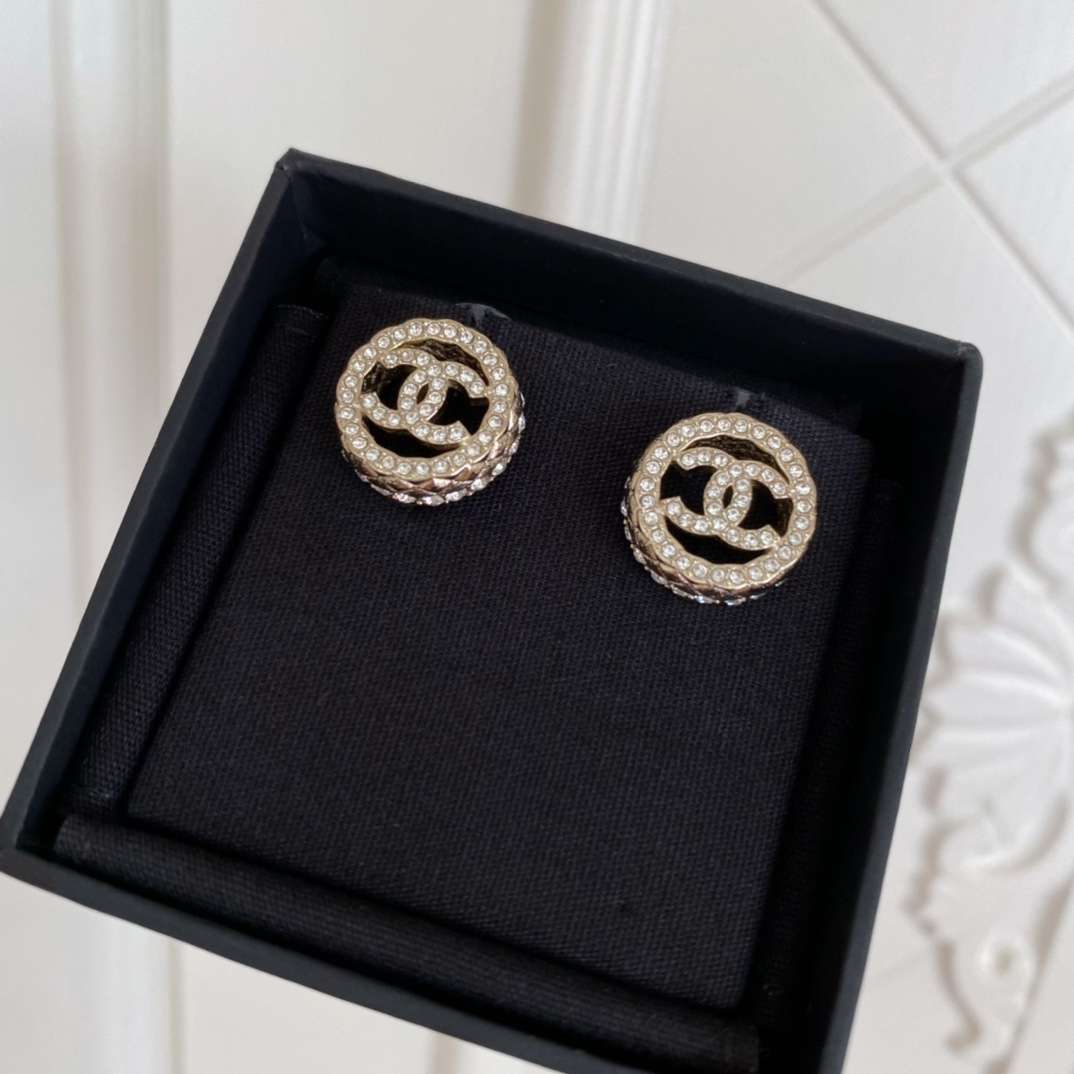 Ch**el Round D1am0nd Earrings Gold For Women