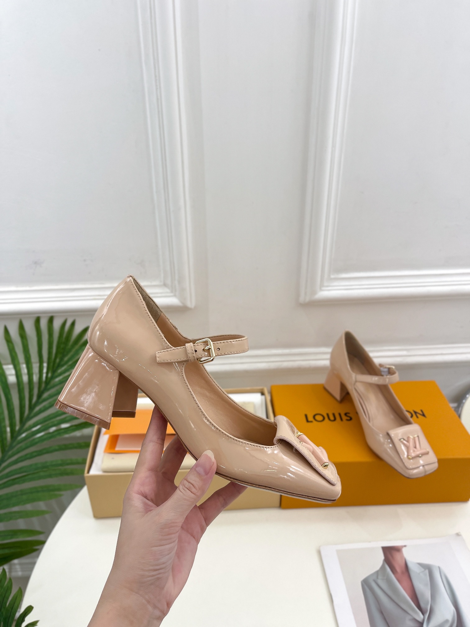 L0vis Vvtt0n Shake Pump Pink For Women 5.5 cm / 2.2-inch