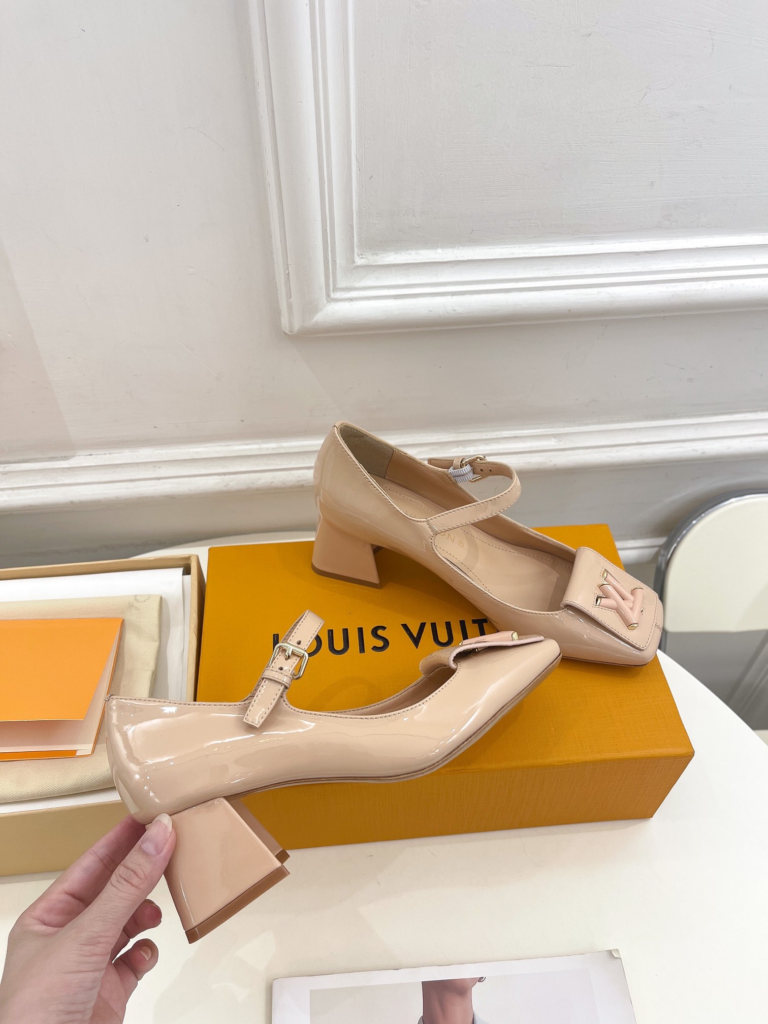 L0vis Vvtt0n Shake Pump Pink For Women 5.5 cm / 2.2-inch