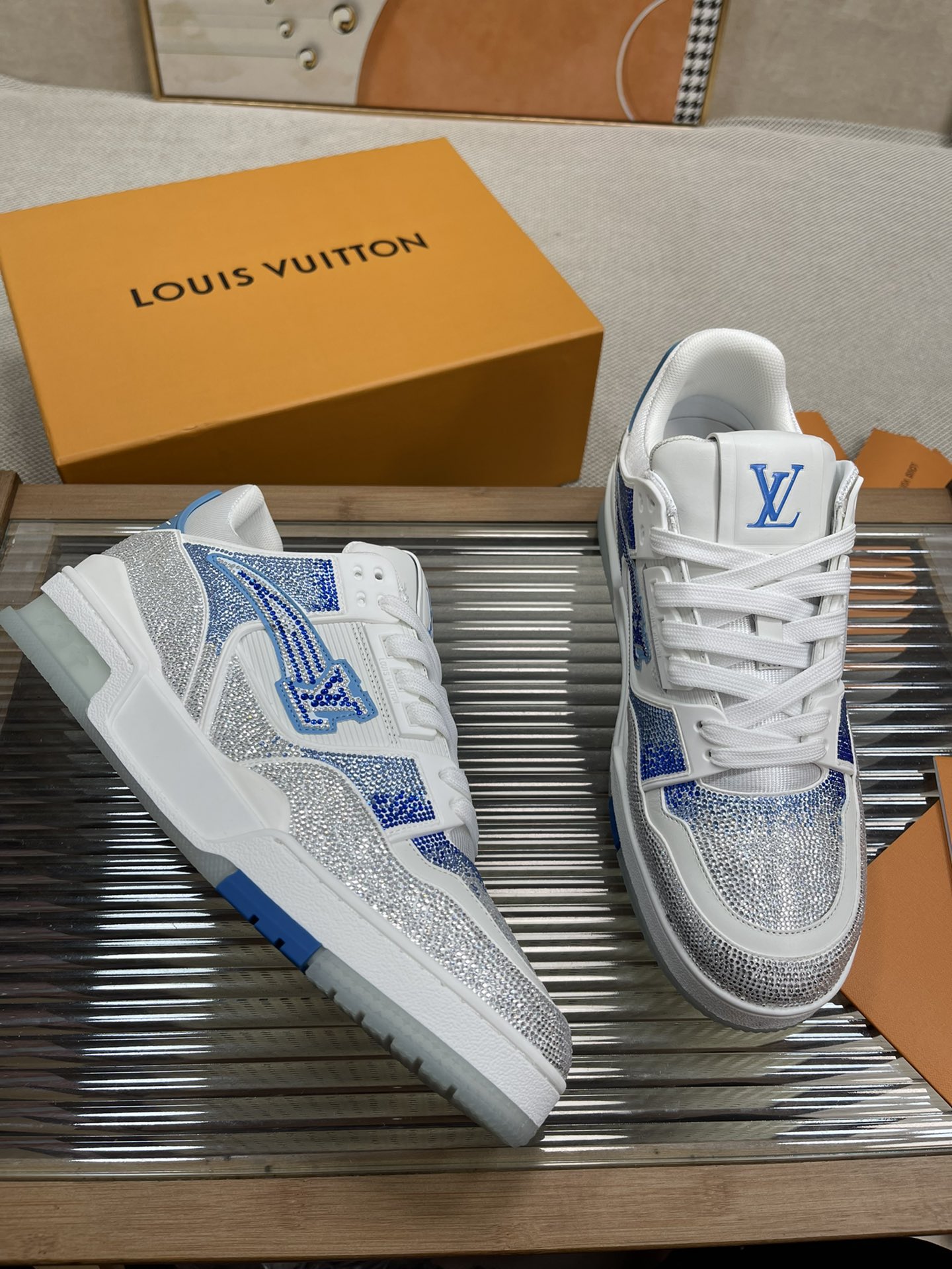 L0vis Vvtt0n Trainer Sneaker LV White For Women