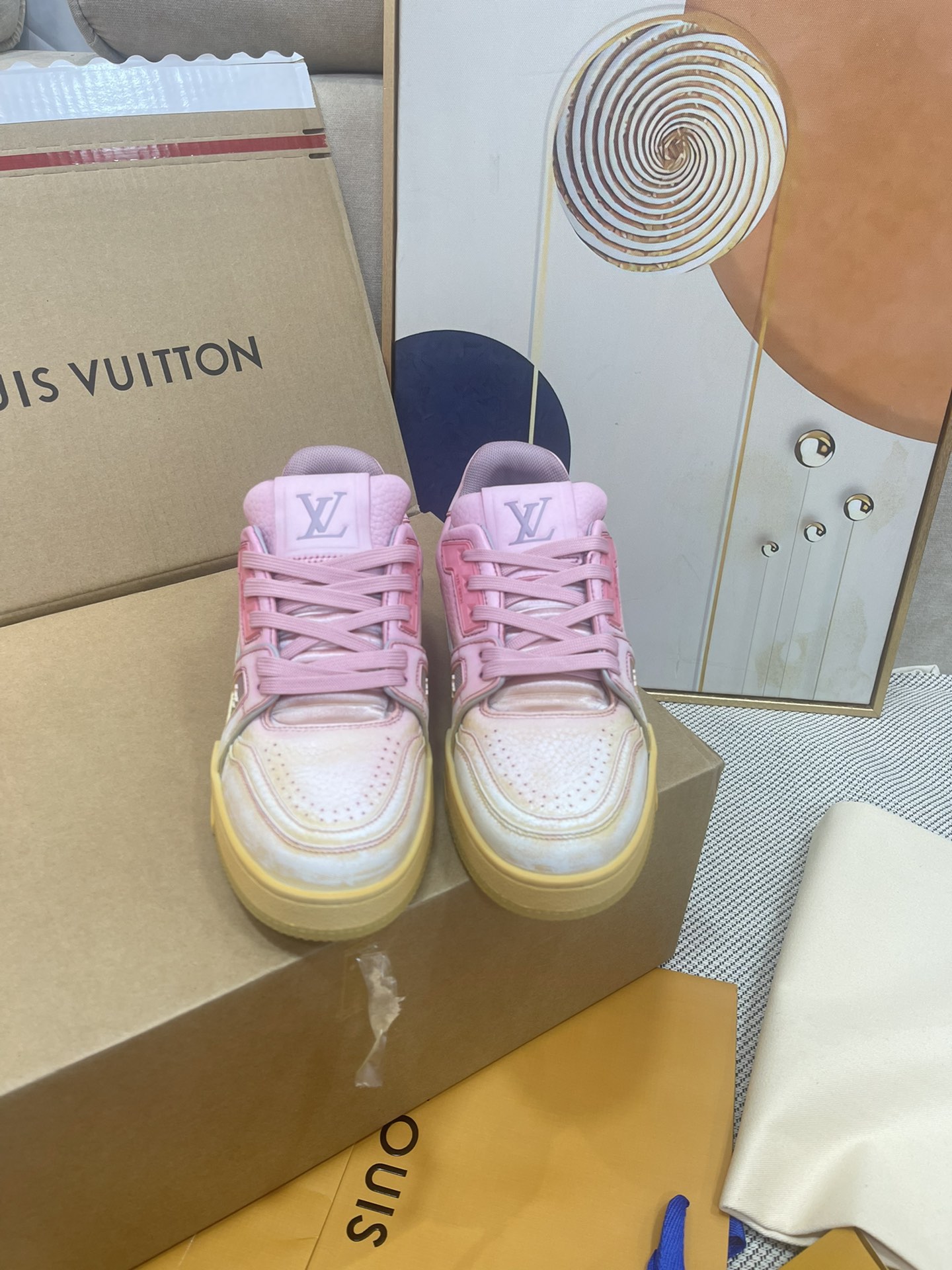 L0vis Vvtt0n Trainer Sneaker LV Pink For Women