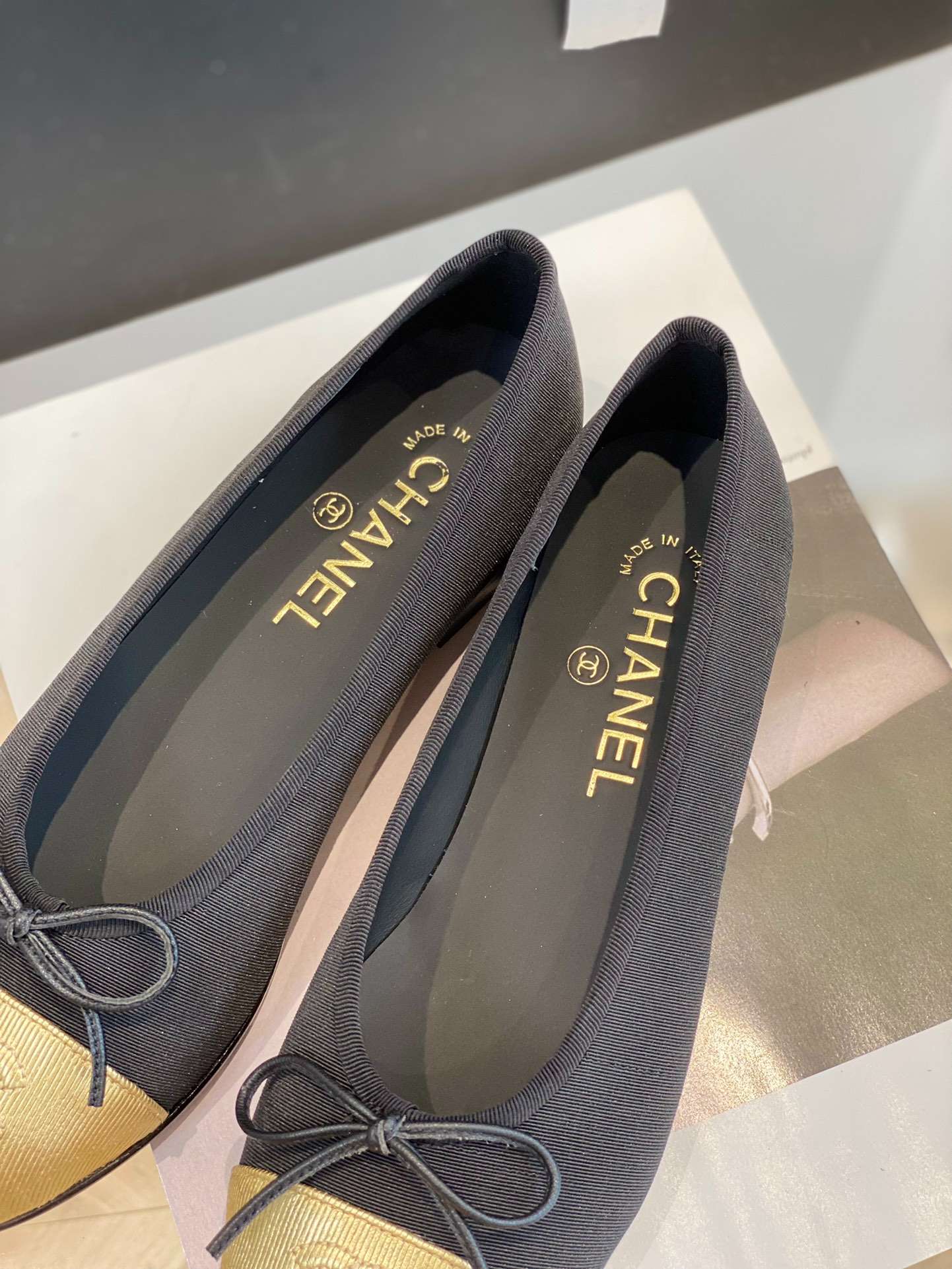 Ch**el Ballet Flats Black For Women