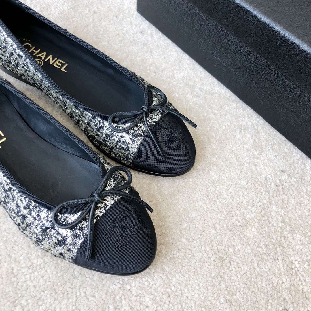 Ch**el Ballet Flats Black For Women