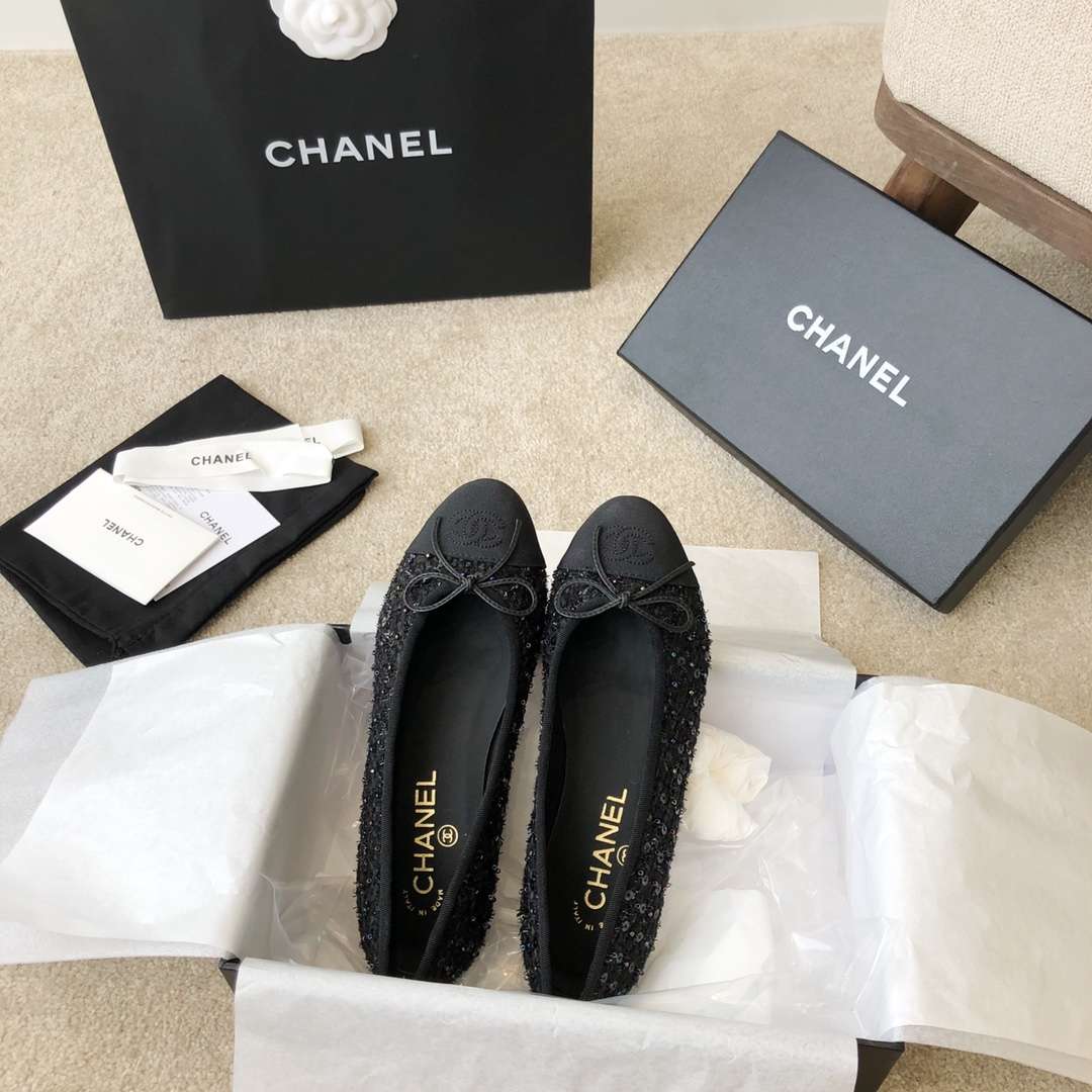 Ch**el Ballet Flats Black For Women