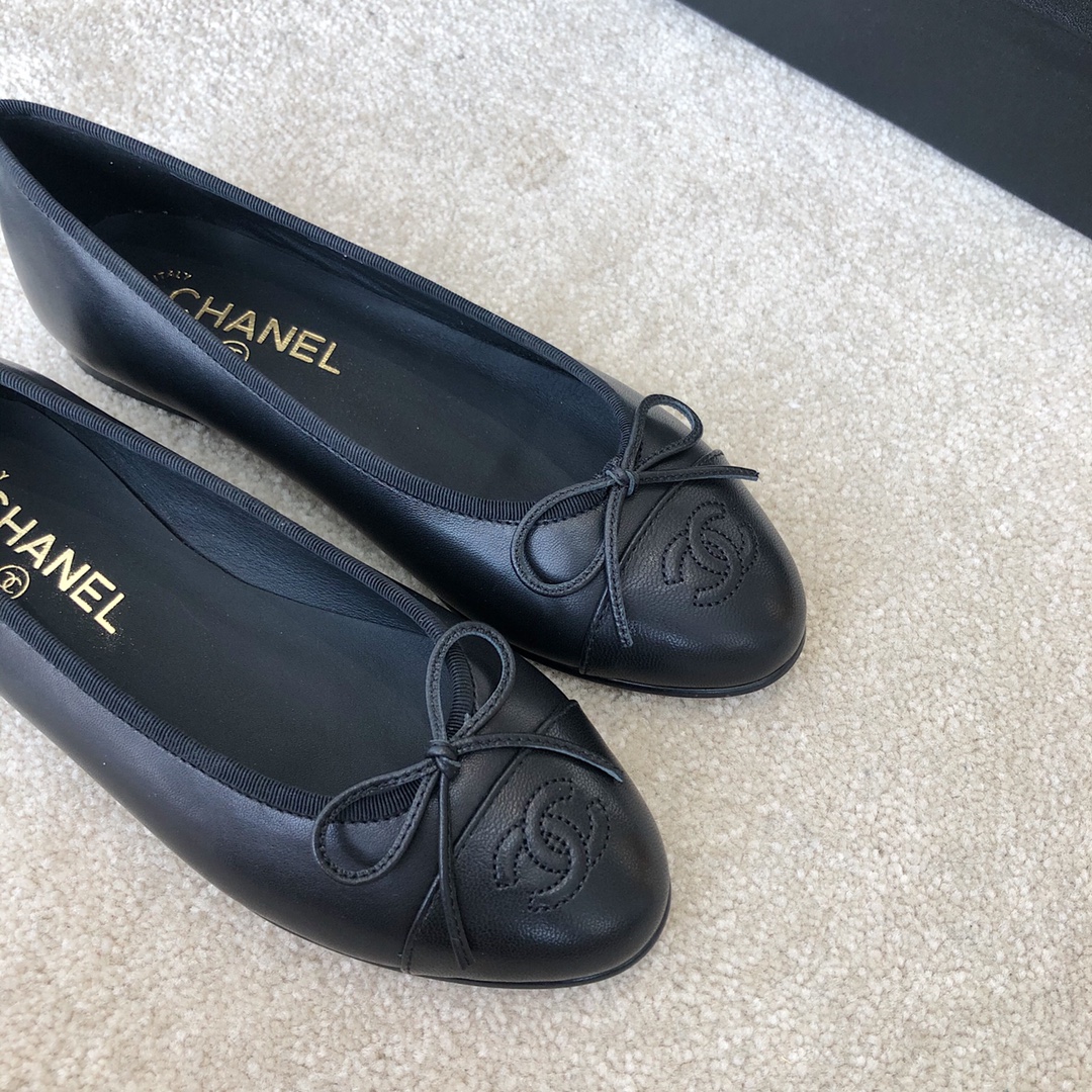 Ch**el Ballet Flats Black For Women