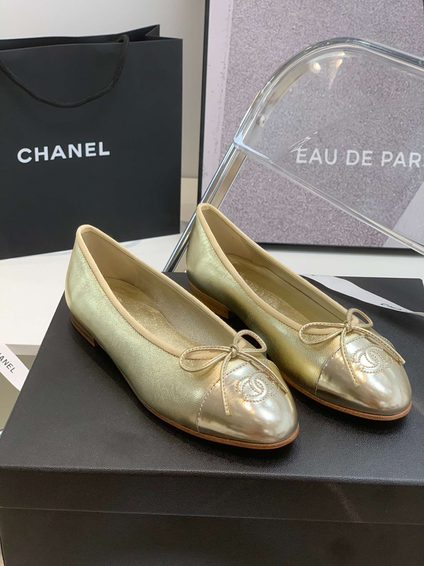 Ch**el Ballet Flats Gold For Women