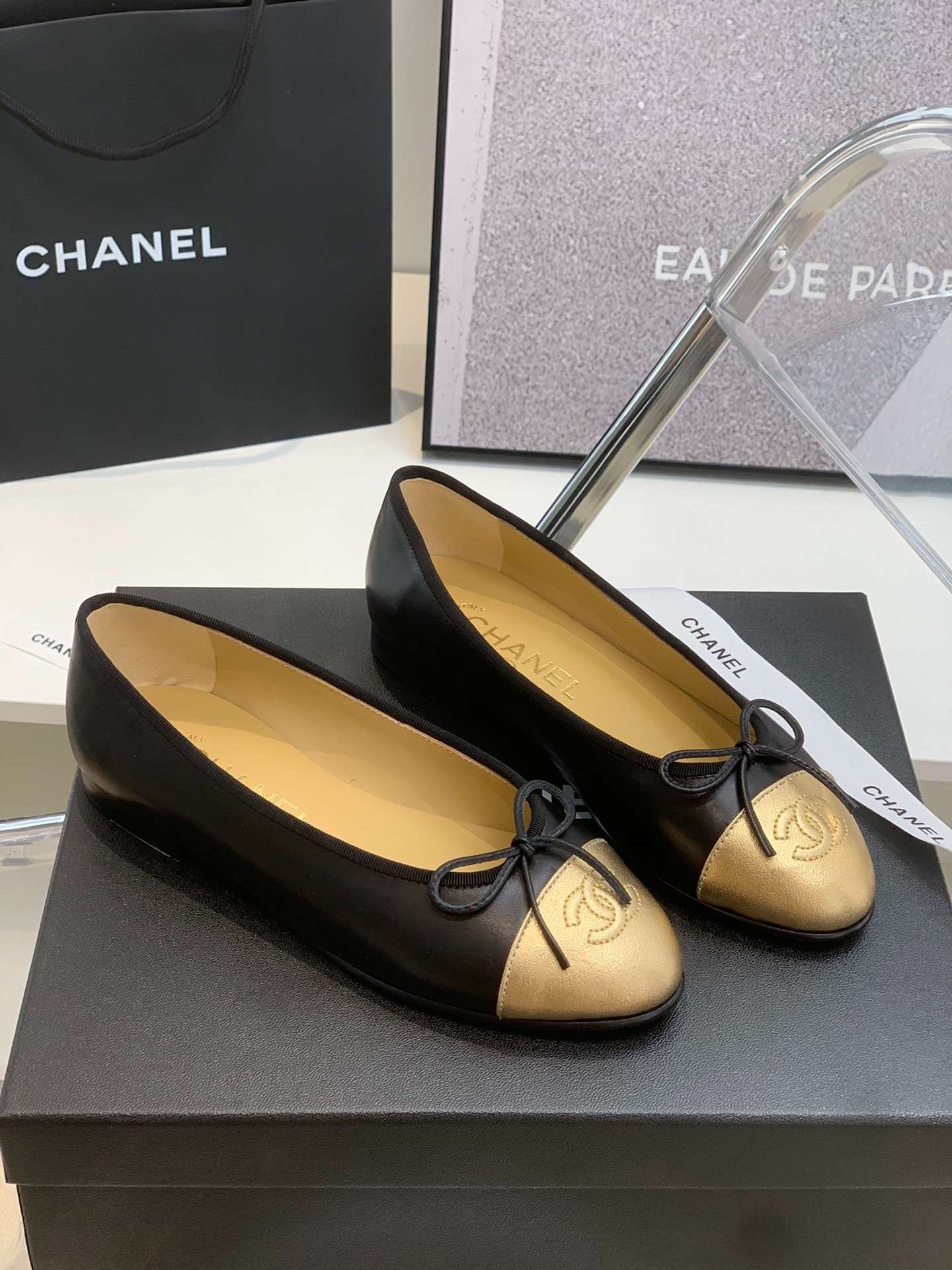 Ch**el Ballet Flats Black For Women