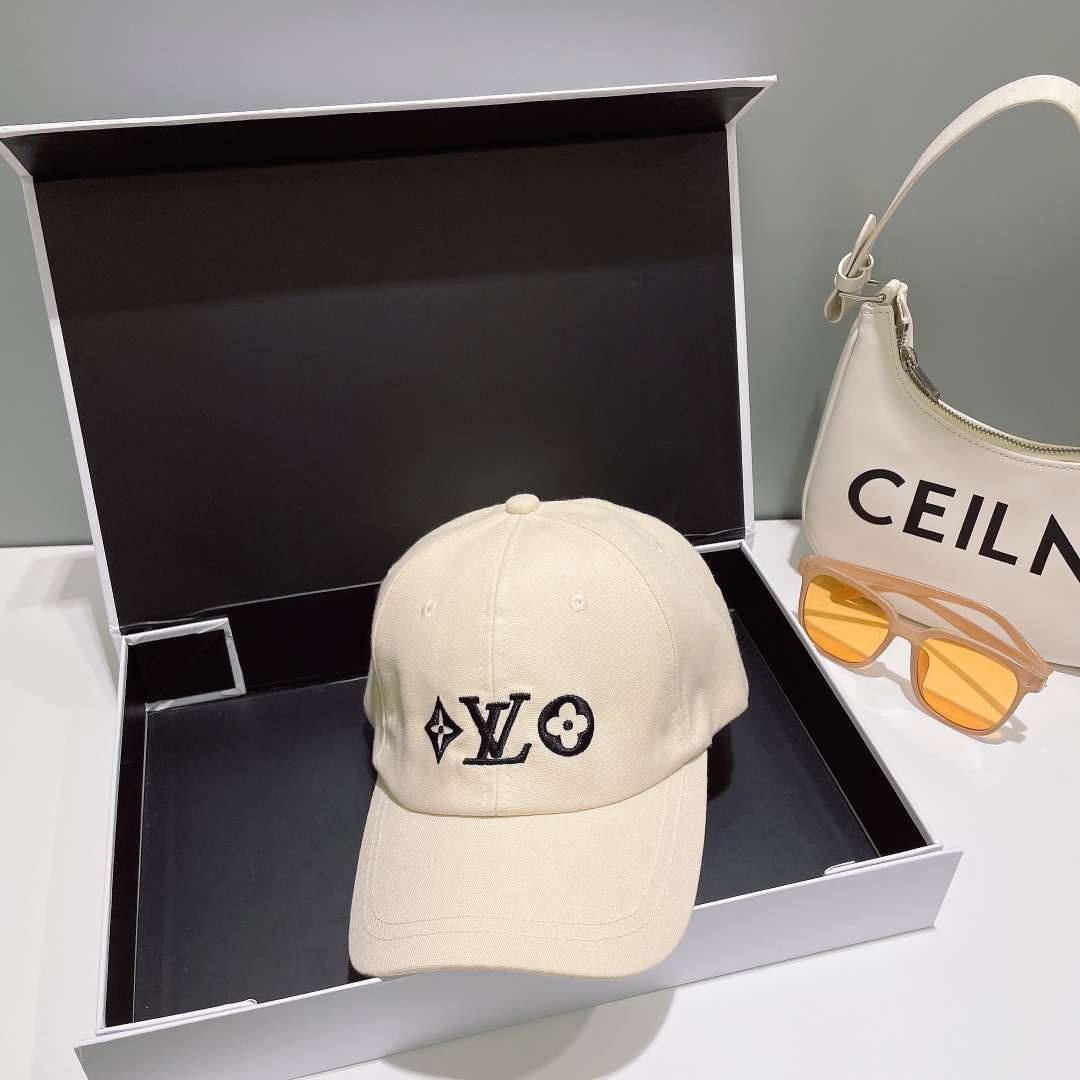 L0vis Vvtt0n Baseball Cap Cream For Men