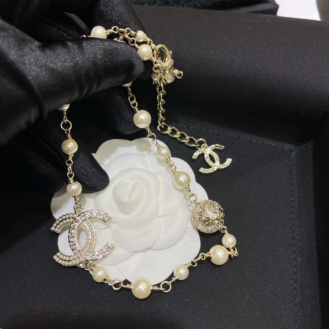 Ch**el Round Crystal Pearl Necklace Gold For Women