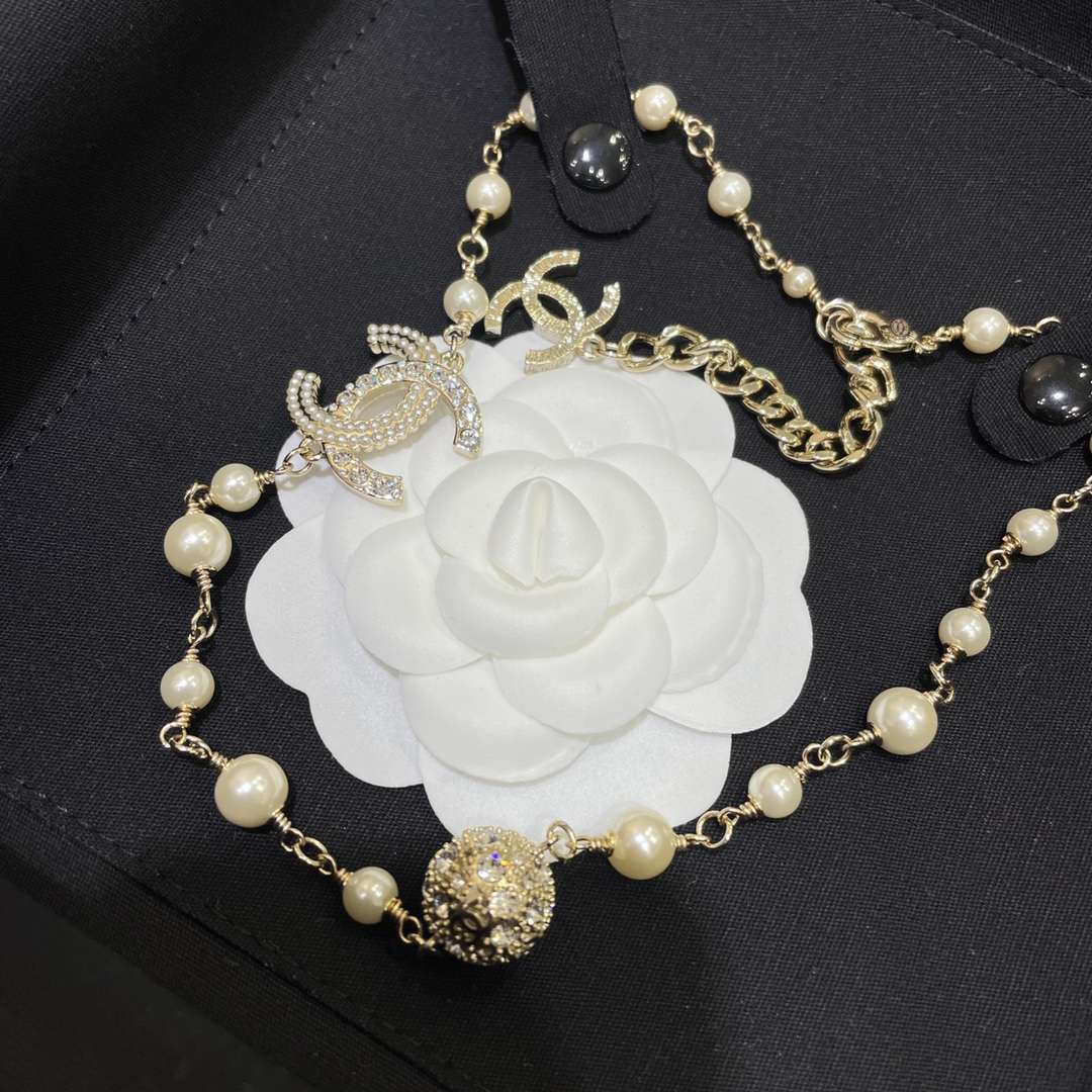 Ch**el Round Crystal Pearl Necklace Gold For Women