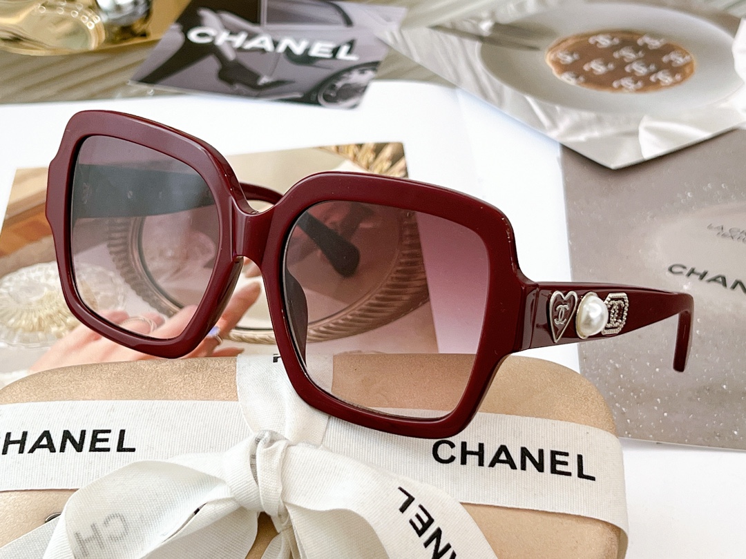 Ch**el Sunglasses Pearls Gold CC Logo Brown For Women