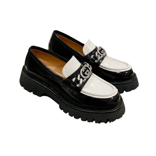 Gvc*1 Chain Double G Logo Fastener Loafers White For Women