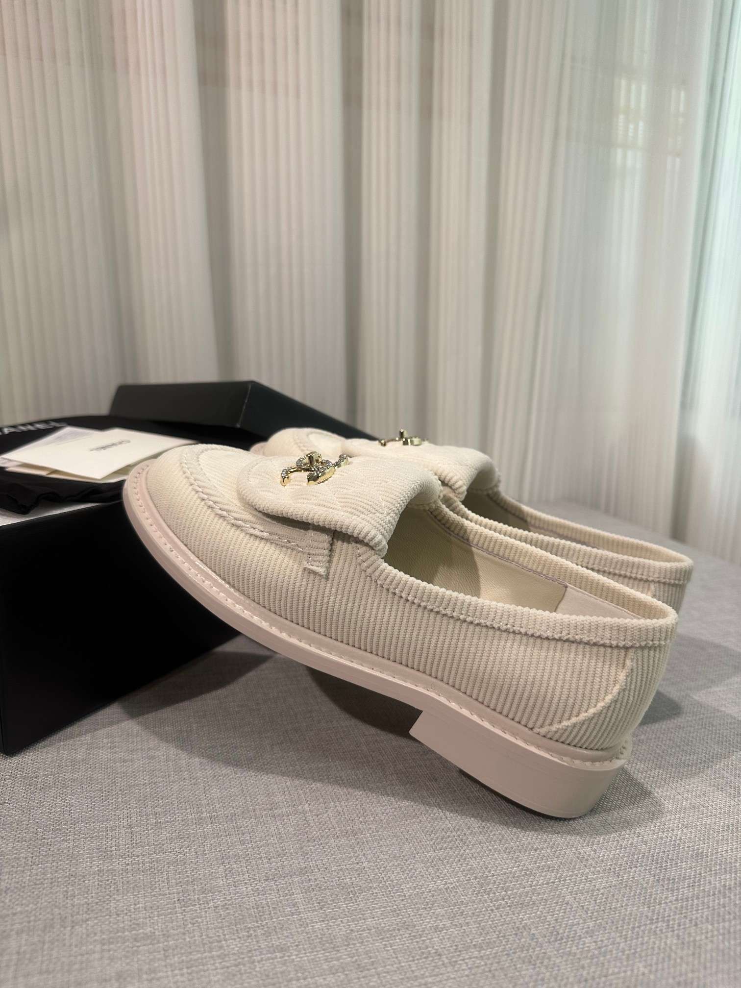 Ch**el Moccasins Cream For Women