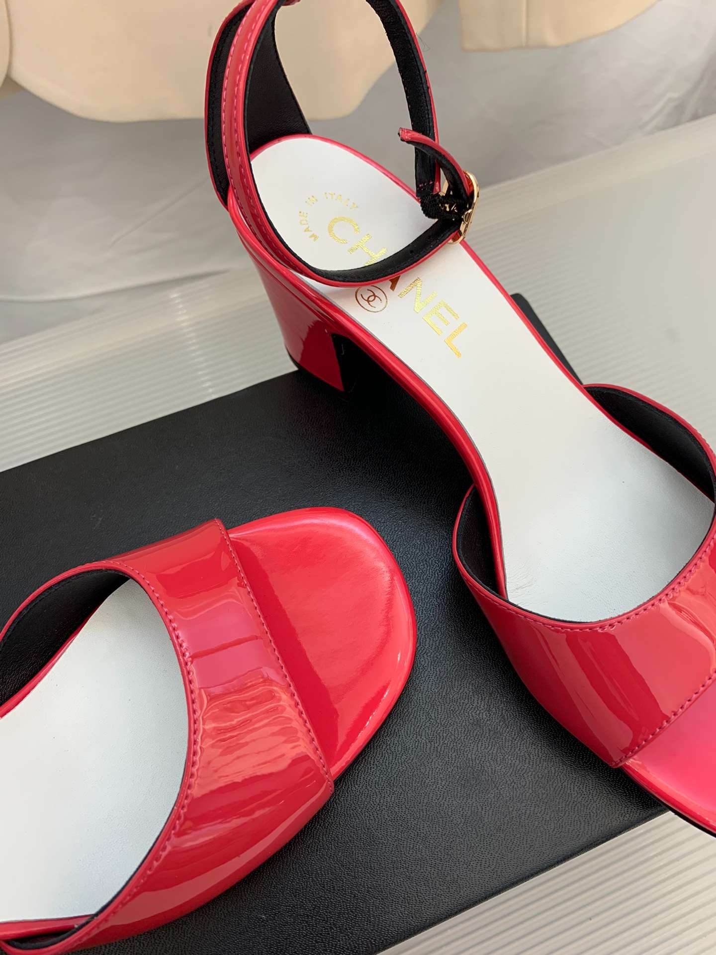 Ch**el Sandals Red For Women