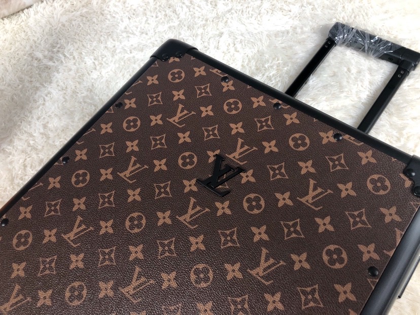 L0vis Vvtt0n Rolling Trunk Brown 55cm/21.6in