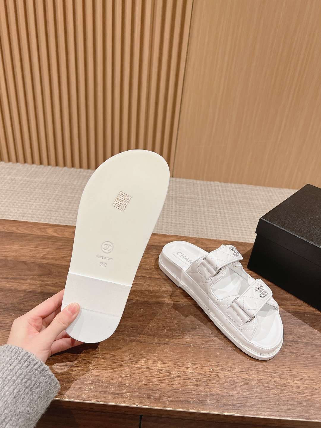 Ch**el Sandals With Ch**el Logo White For Women