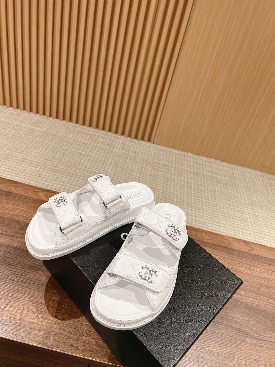 Ch**el Sandals With Ch**el Logo White For Women