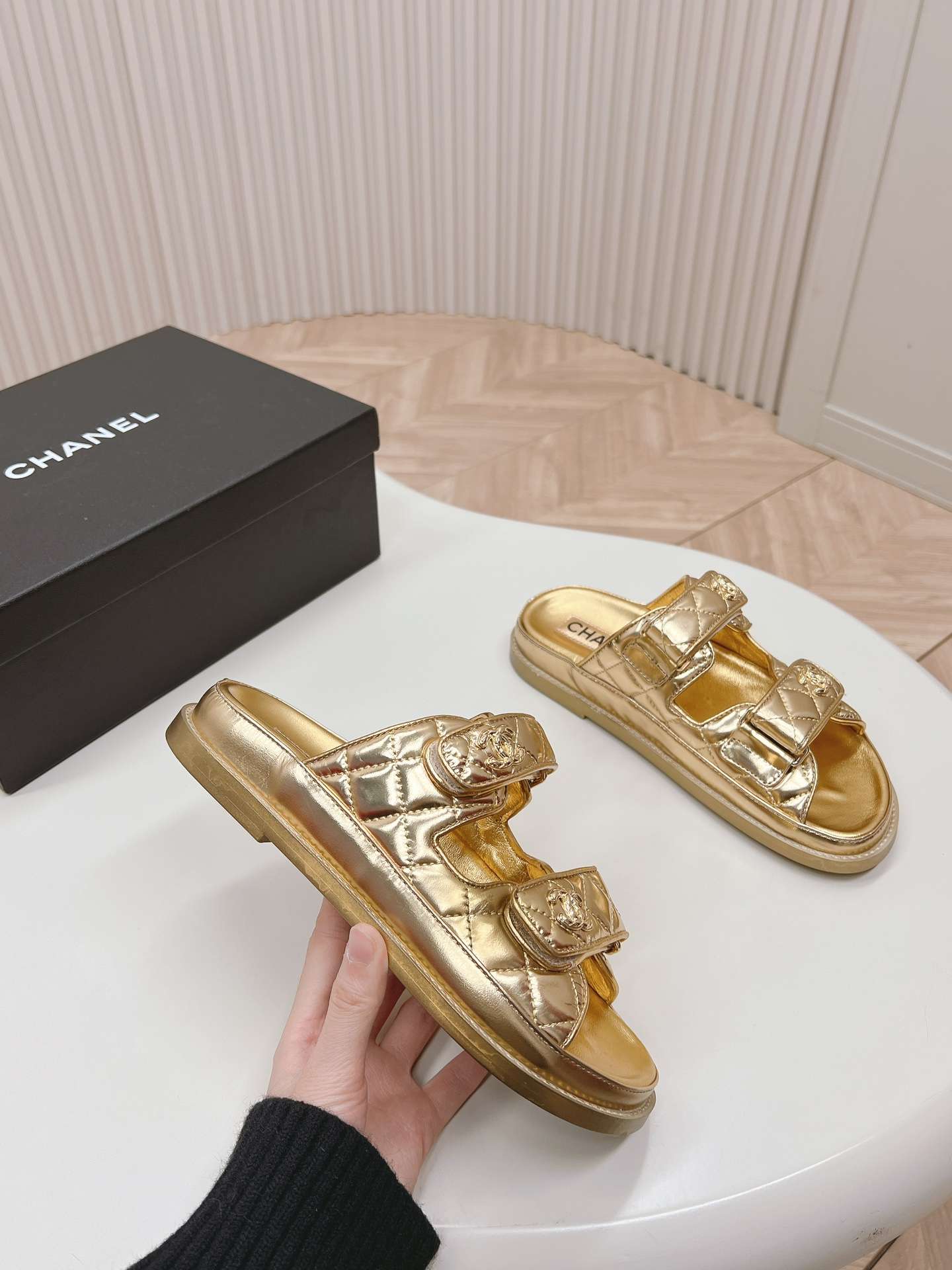 Ch**el Sandals With Ch**el Logo Gold For Women