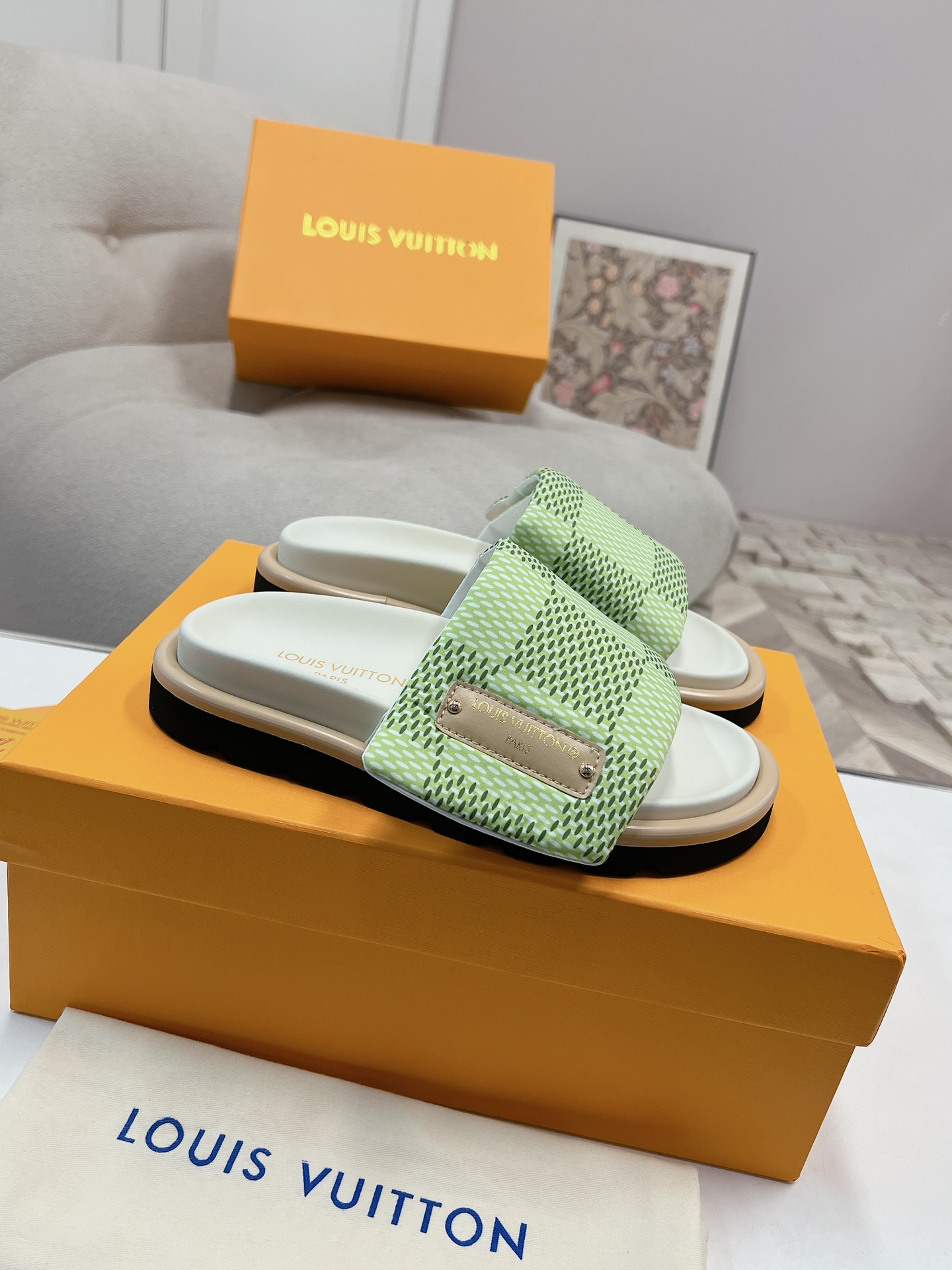 L0vis Vvtt0n Pool Pillow Flat Comfort Mule Beige For Men