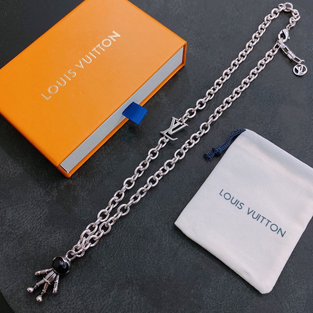 L0vis Vvtt0n Astronaut Necklace Silver For Women