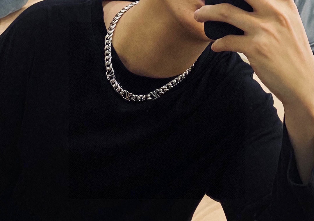 L0vis Vvtt0n Necklace Silver For Women