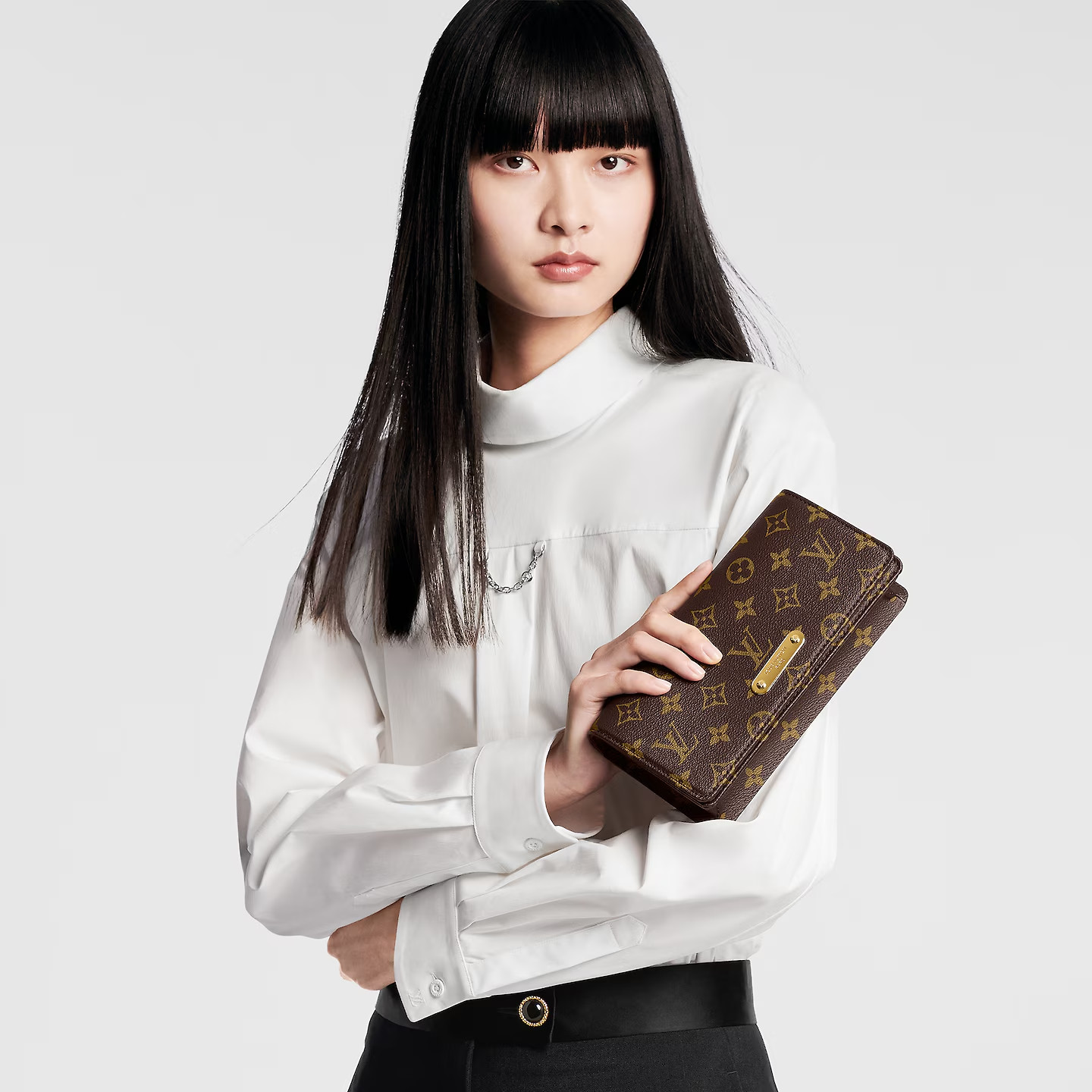 L0vis Vvtt0n Wallet On Chain Lily Brown For Women 8,1in/20,7cm M82509