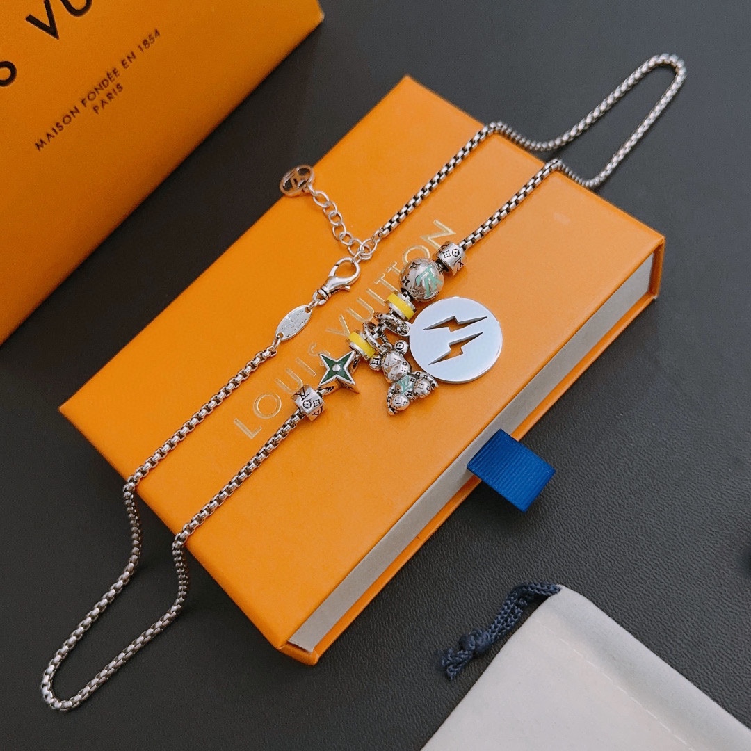 L0vis Vvtt0n Necklace Silver For Women