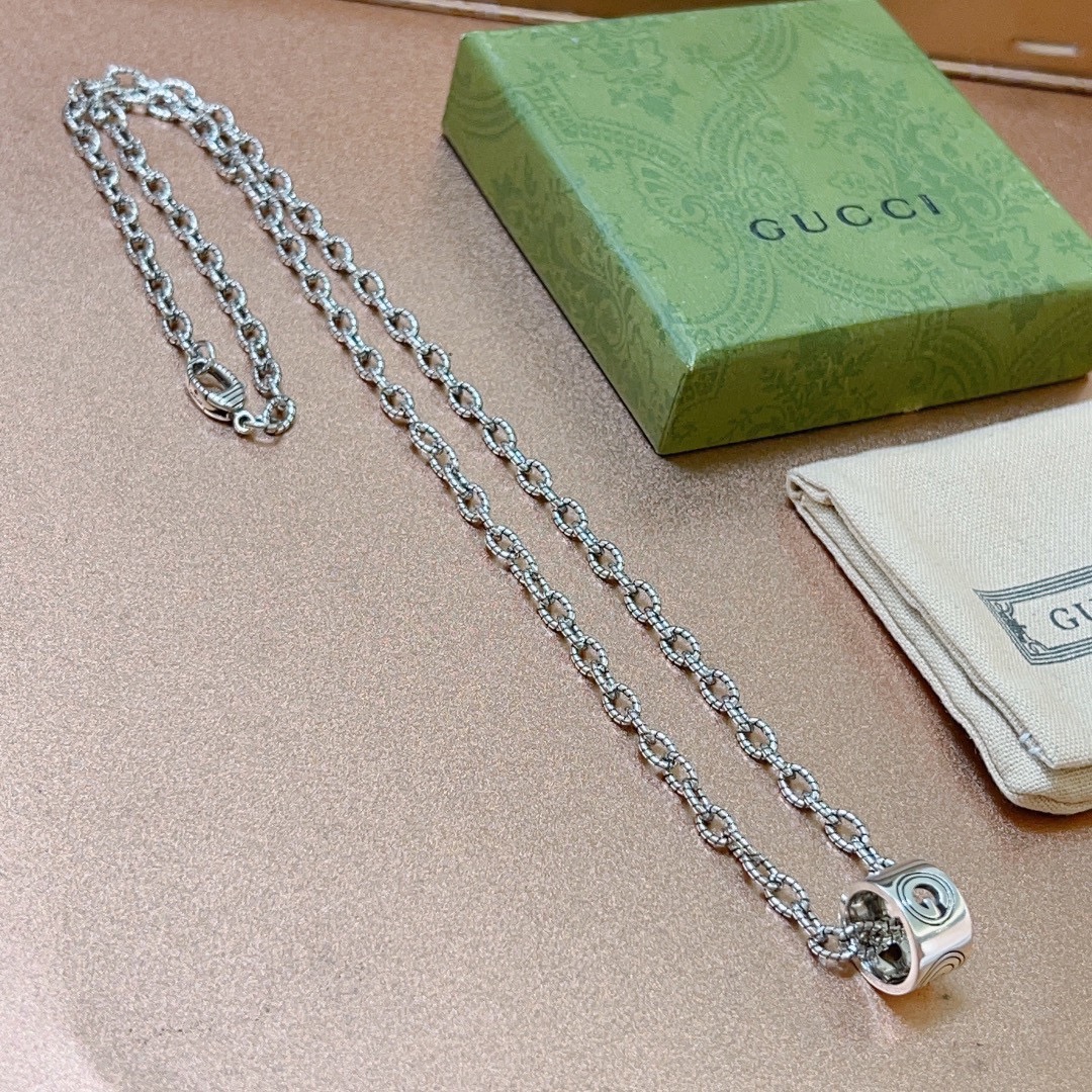 Gvc*1 Twist Chain Necklace Silver For Women