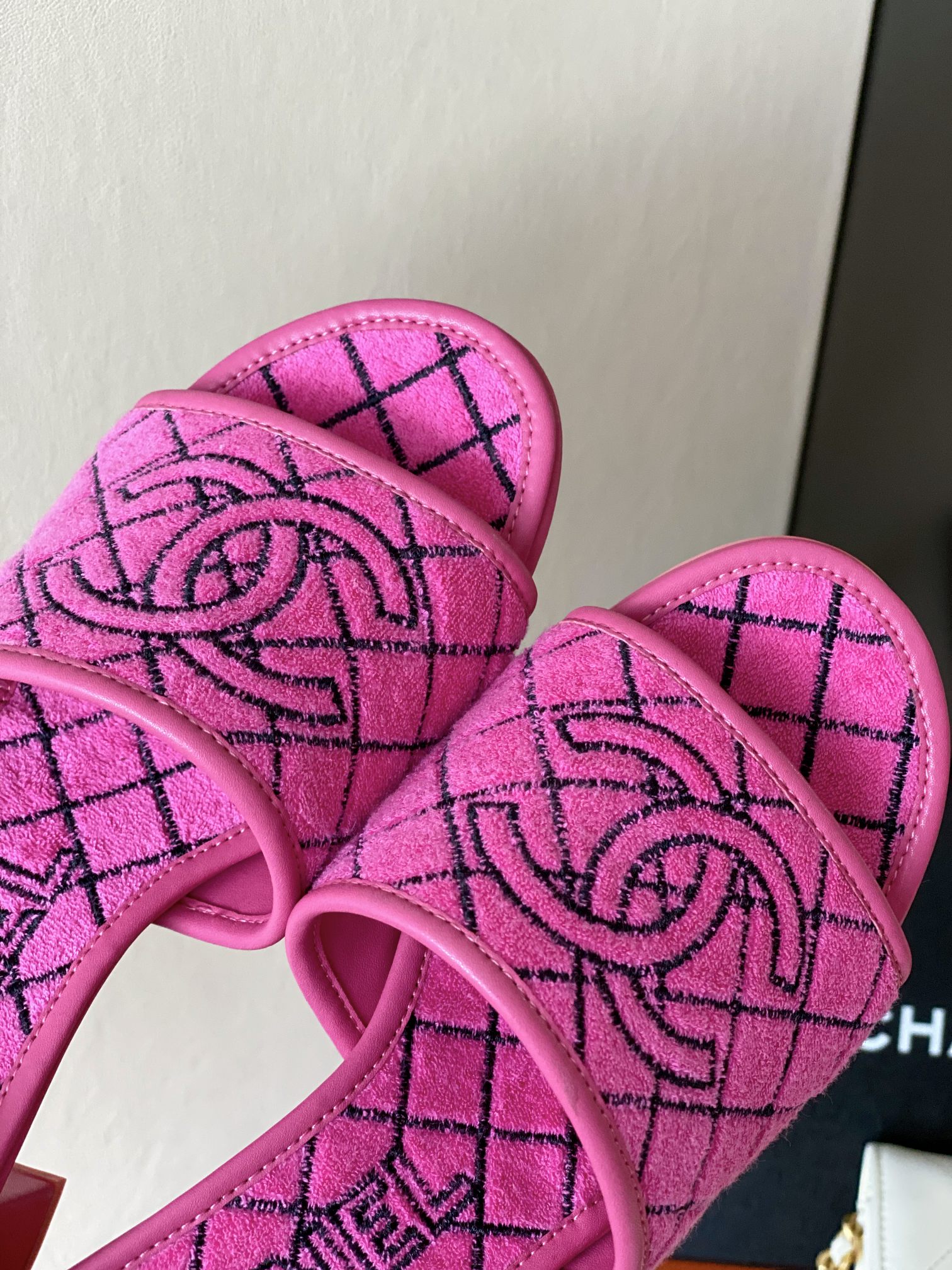 Ch**el Sandals Pink For Women 1.77in/4.5cm