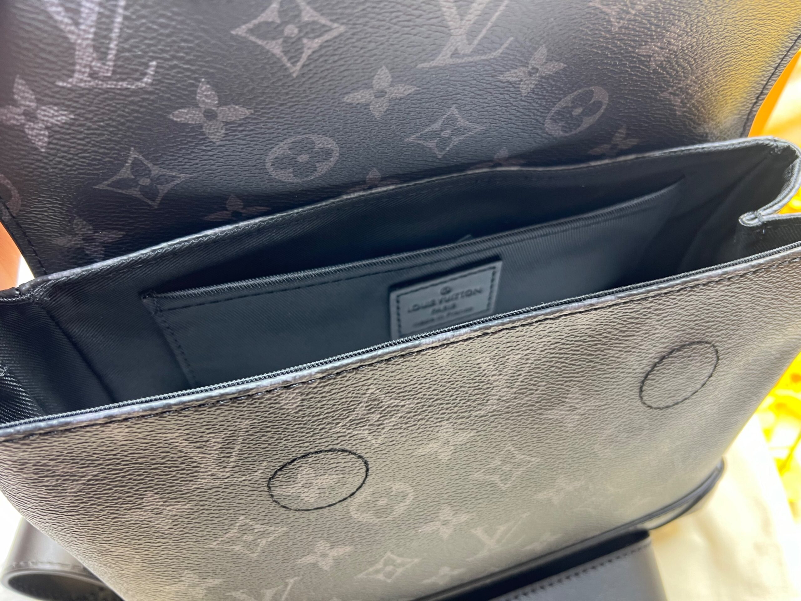 [True-to-ORIGINAL] L0vis Vvtt0n Steamer PM Black For Men 9.8in/25cm – M46953