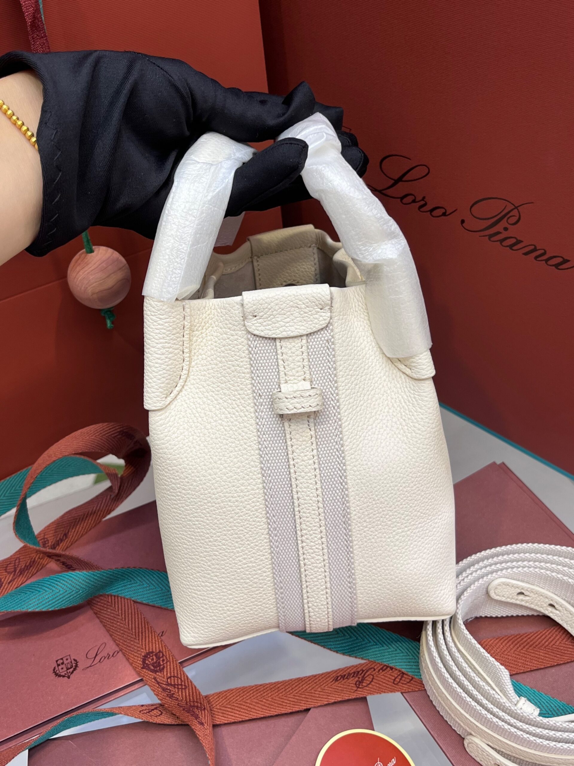 [True-to-ORIGINAL] Loro Small Bale Whisper White Bag For Women 17cm/6.7 – FAN8964(1615)