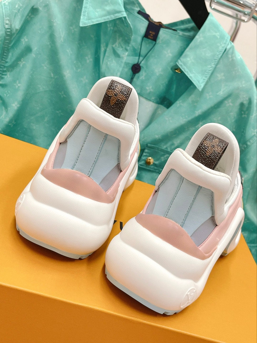 L0vis Vvtt0n LV Archlight Sneaker Multicolor For Women