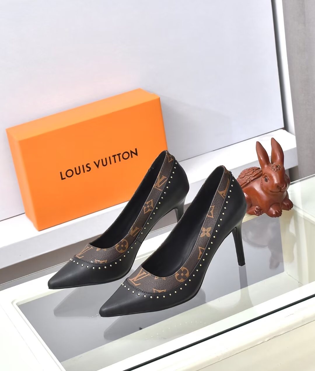 L0vis Vvtt0n Signature Pump Black For Women 9.5cm/3.7in 1AACFK
