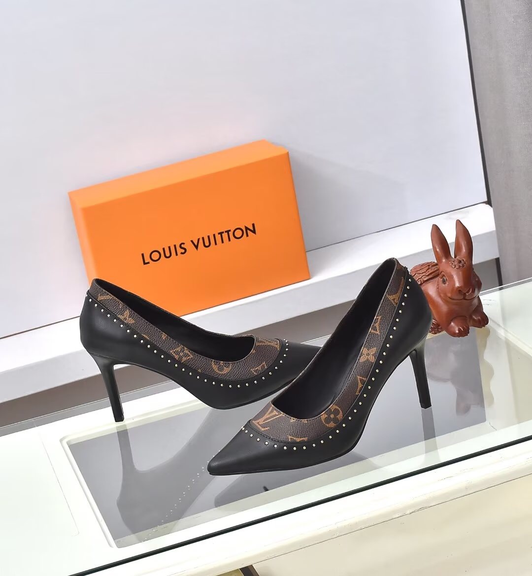 L0vis Vvtt0n Signature Pump Black For Women 9.5cm/3.7in 1AACFK