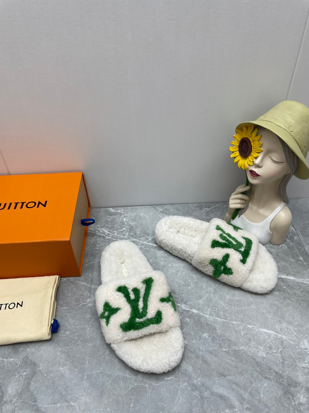 L0vis Vvtt0n Paseo Flat Comfort Mule Green For Women