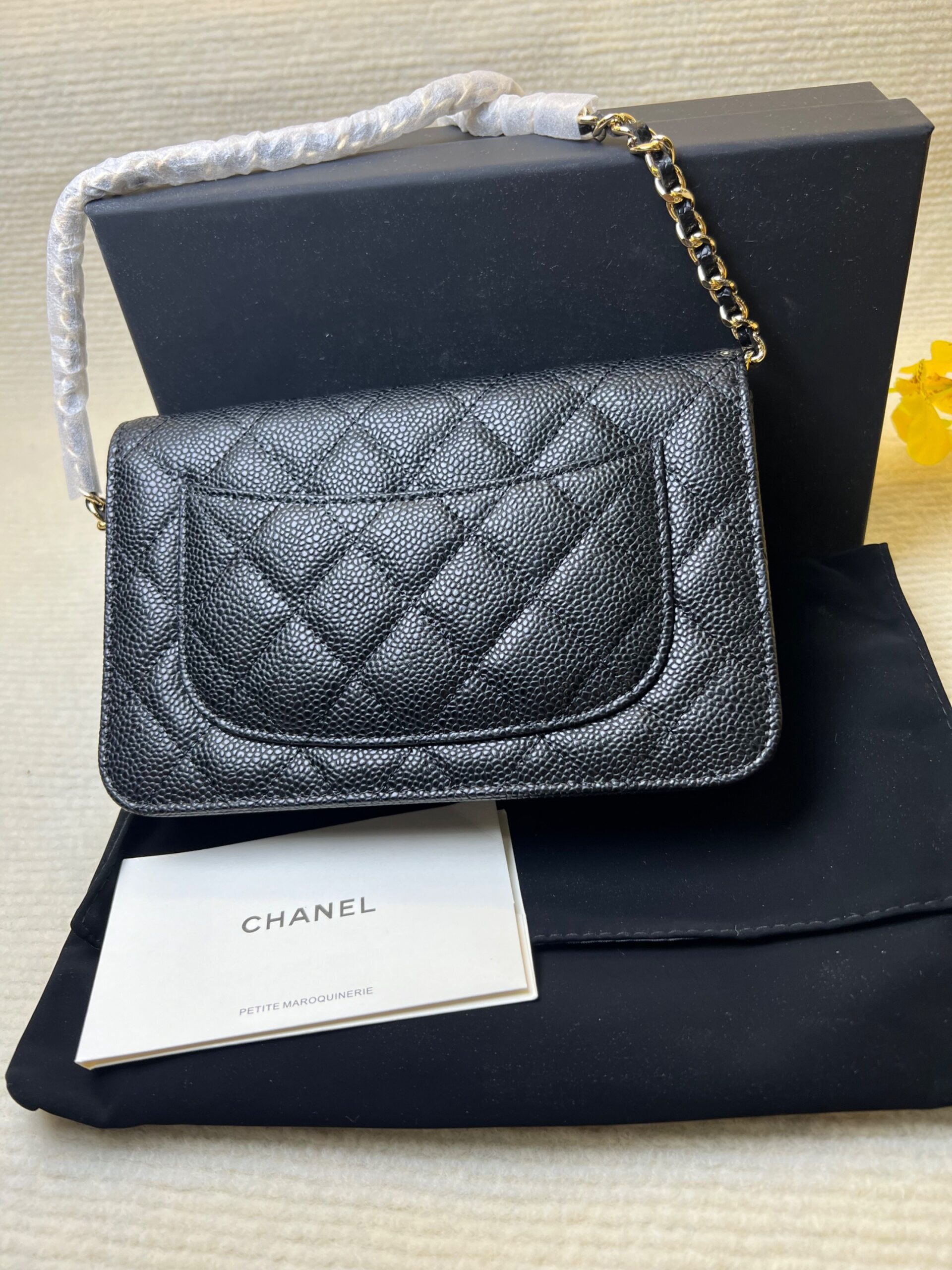 [True-to-ORIGINAL] Ch**el CO-CO Classic Wallet On Chain 19cm/7.5in Gold Toned Hardware For Women Black