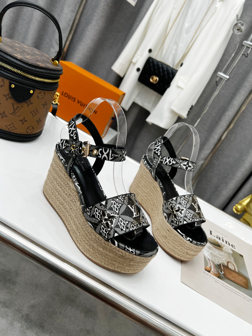 L0vis Vvtt0n Women’s Starboard Wedge Sandal Black And White For Women LV