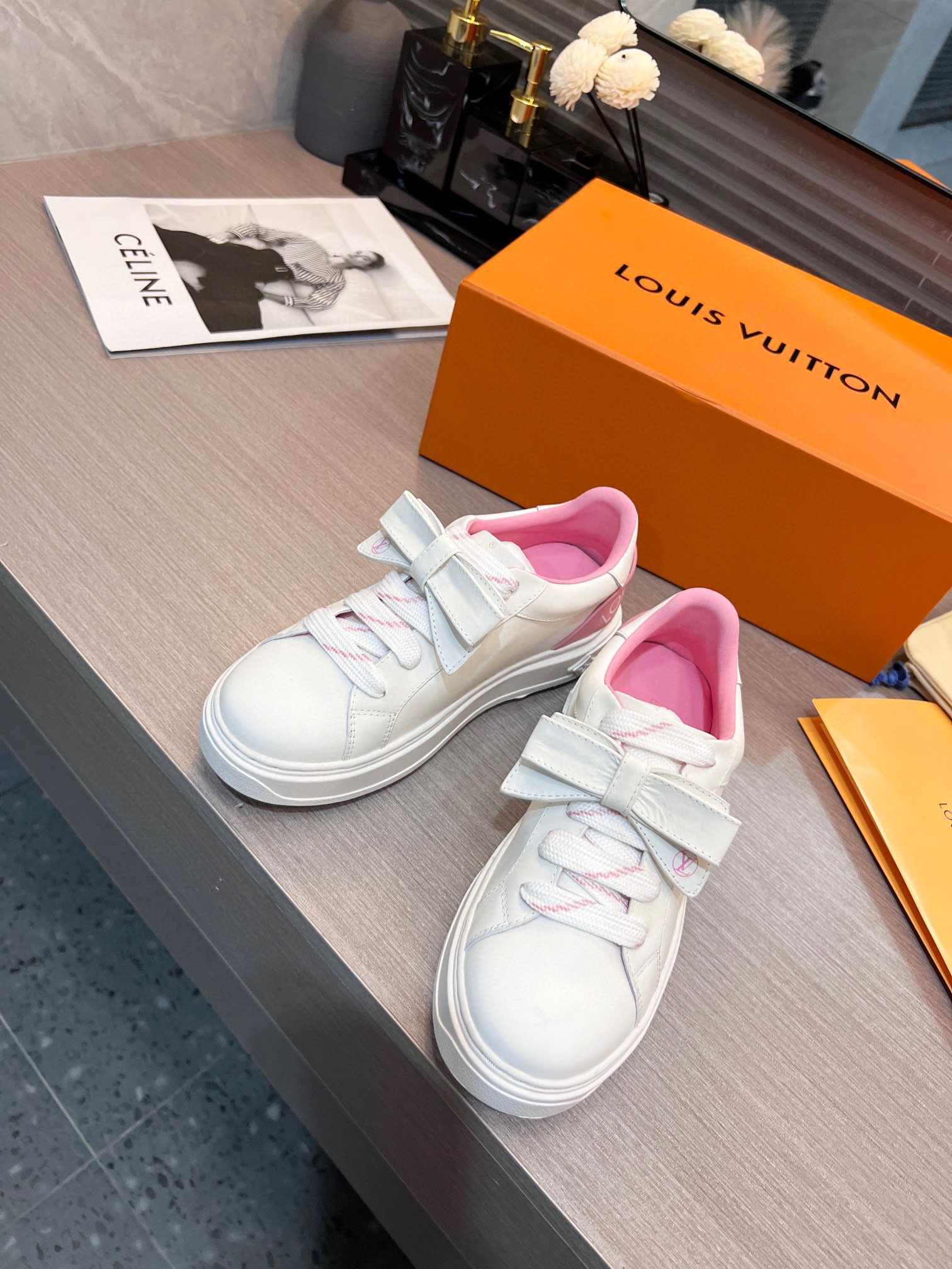 L0vis Vvtt0n Women’s Time Out Sneaker Pink For Women LV